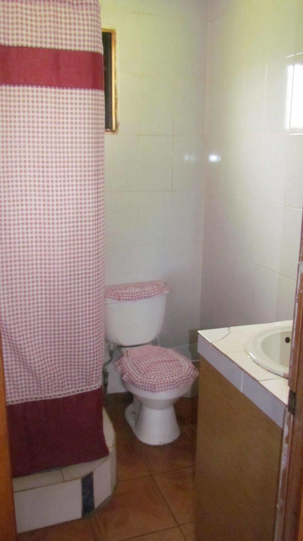 Peretei Alojamento Hanga Roa
